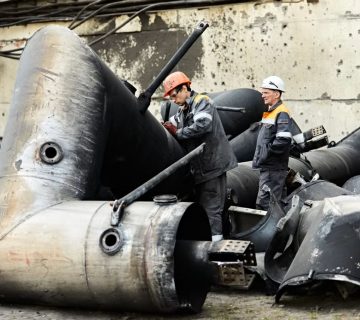 434775 f344111e425548e19399267ed8ead3e1mv2 360x320